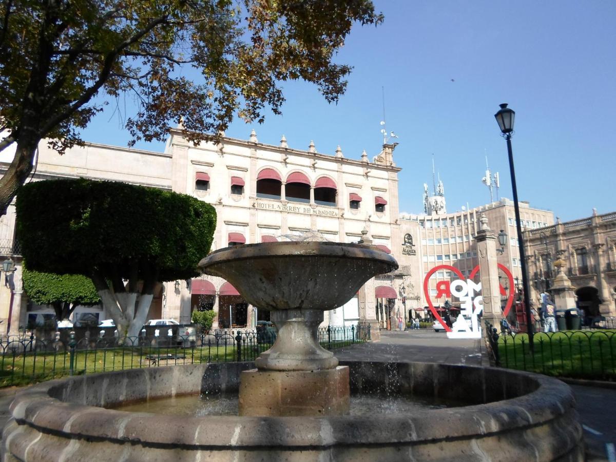 Virrey De Mendoza Hotel Morelia Bagian luar foto