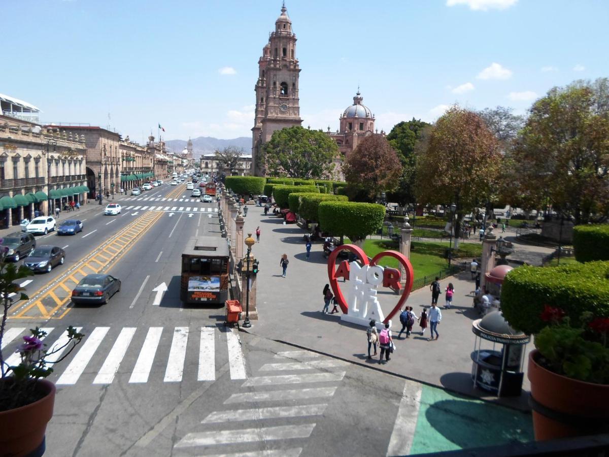 Virrey De Mendoza Hotel Morelia Bagian luar foto