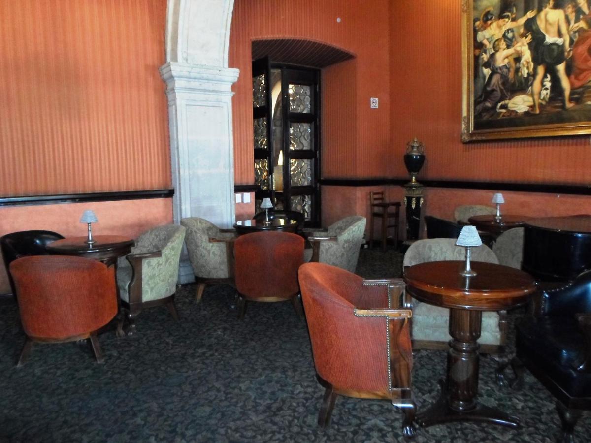 Virrey De Mendoza Hotel Morelia Bagian luar foto