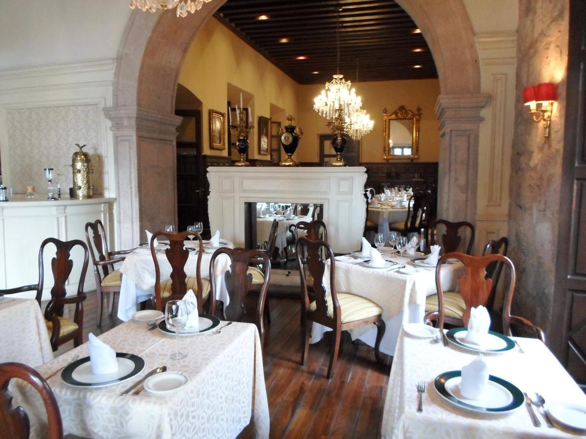 Virrey De Mendoza Hotel Morelia Bagian luar foto